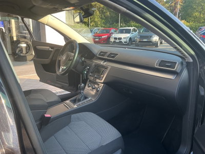 Volkswagen Passat 2.0 TDI DSG Highline BlueM. Tech. (18)