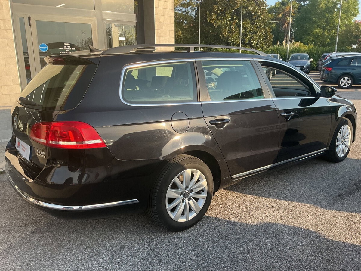 Volkswagen Passat 2.0 TDI DSG Highline BlueM. Tech. (8)