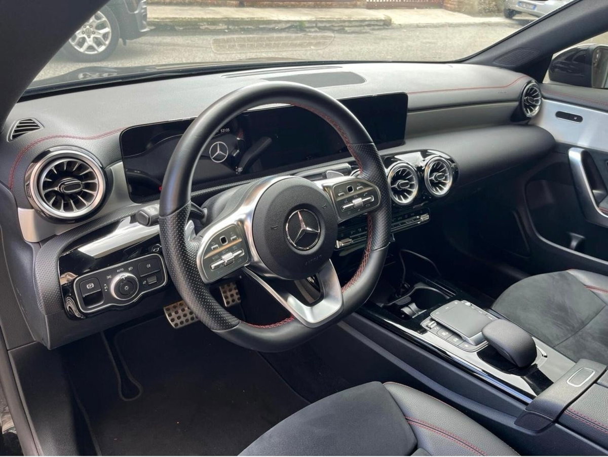 Mercedes-Benz CLA Shooting Brake 200 d Automatic Shooting Brake Executive (16)
