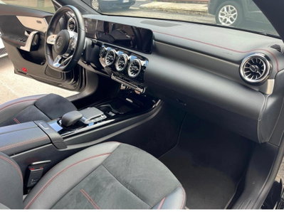 Mercedes-Benz CLA Shooting Brake 200 d Automatic Shooting Brake Executive (19)
