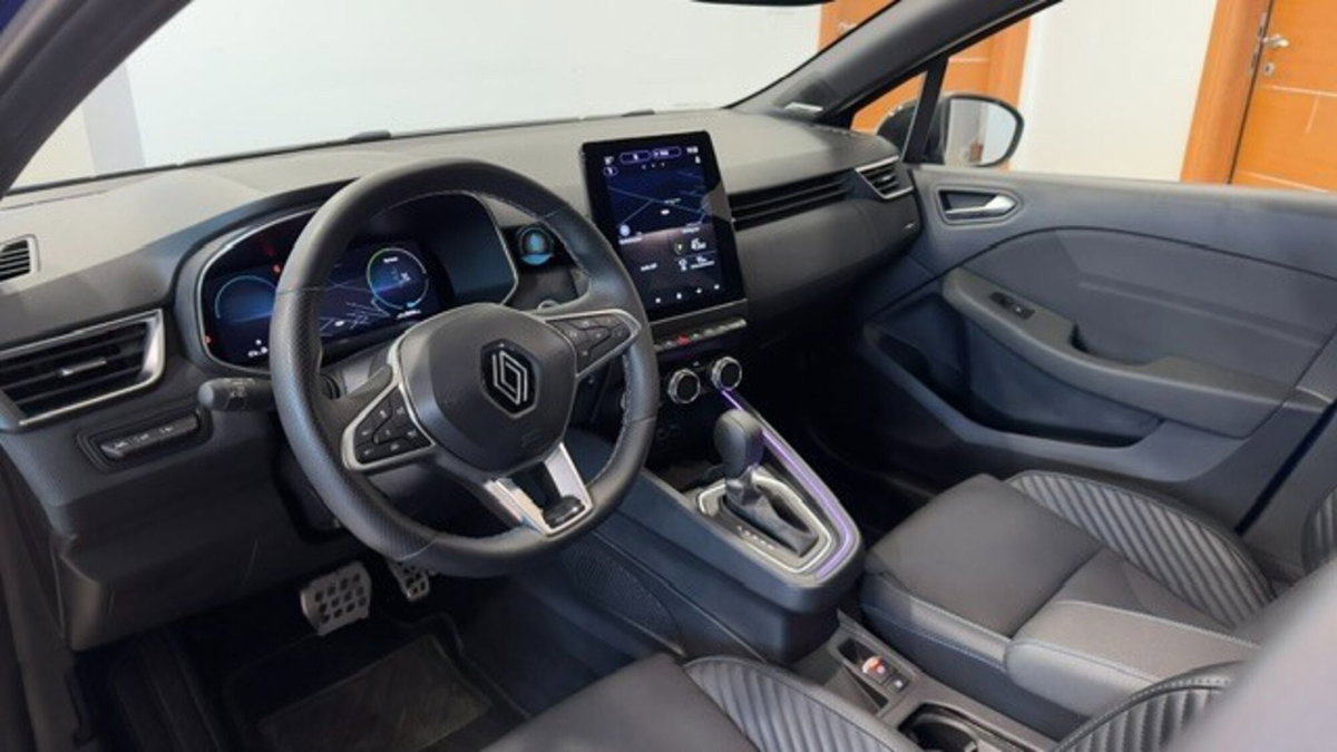Renault Clio Full Hybrid E-Tech 145 CV 5 porte Evolution (10)