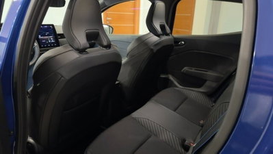 Renault Clio Full Hybrid E-Tech 145 CV 5 porte Evolution (13)