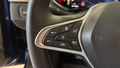 Renault Clio Full Hybrid E-Tech 145 CV 5 porte Evolution (18)