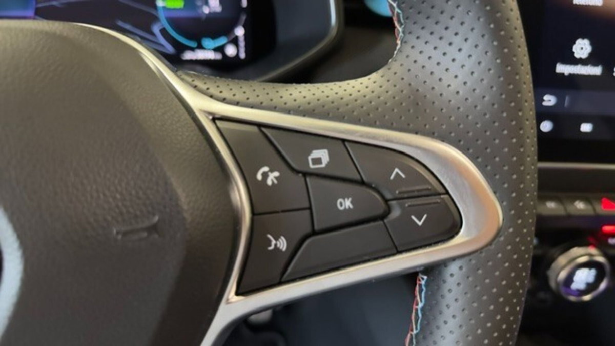 Renault Clio Full Hybrid E-Tech 145 CV 5 porte Evolution (19)