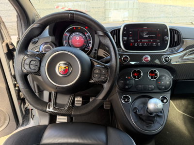 Abarth 695 Cabrio 695 C 1.4 Turbo T-Jet XSR Yamaha Limited Edition (7)