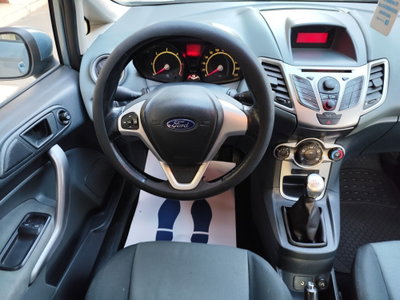 Ford Fiesta 1.4 TDCi 68CV 3 porte Titanium (15)