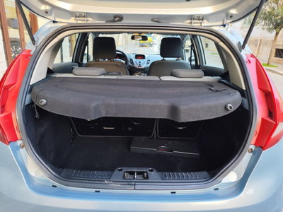 Ford Fiesta 1.4 TDCi 68CV 3 porte Titanium (16)