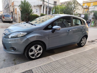 Ford Fiesta 1.4 TDCi 68CV 3 porte Titanium (4)