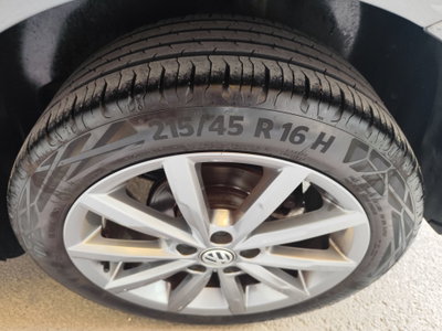 Volkswagen Polo Cross 1.2 TSI DSG BlueMotion Technology (14)