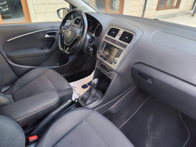 Volkswagen Polo Cross 1.2 TSI DSG BlueMotion Technology (20)