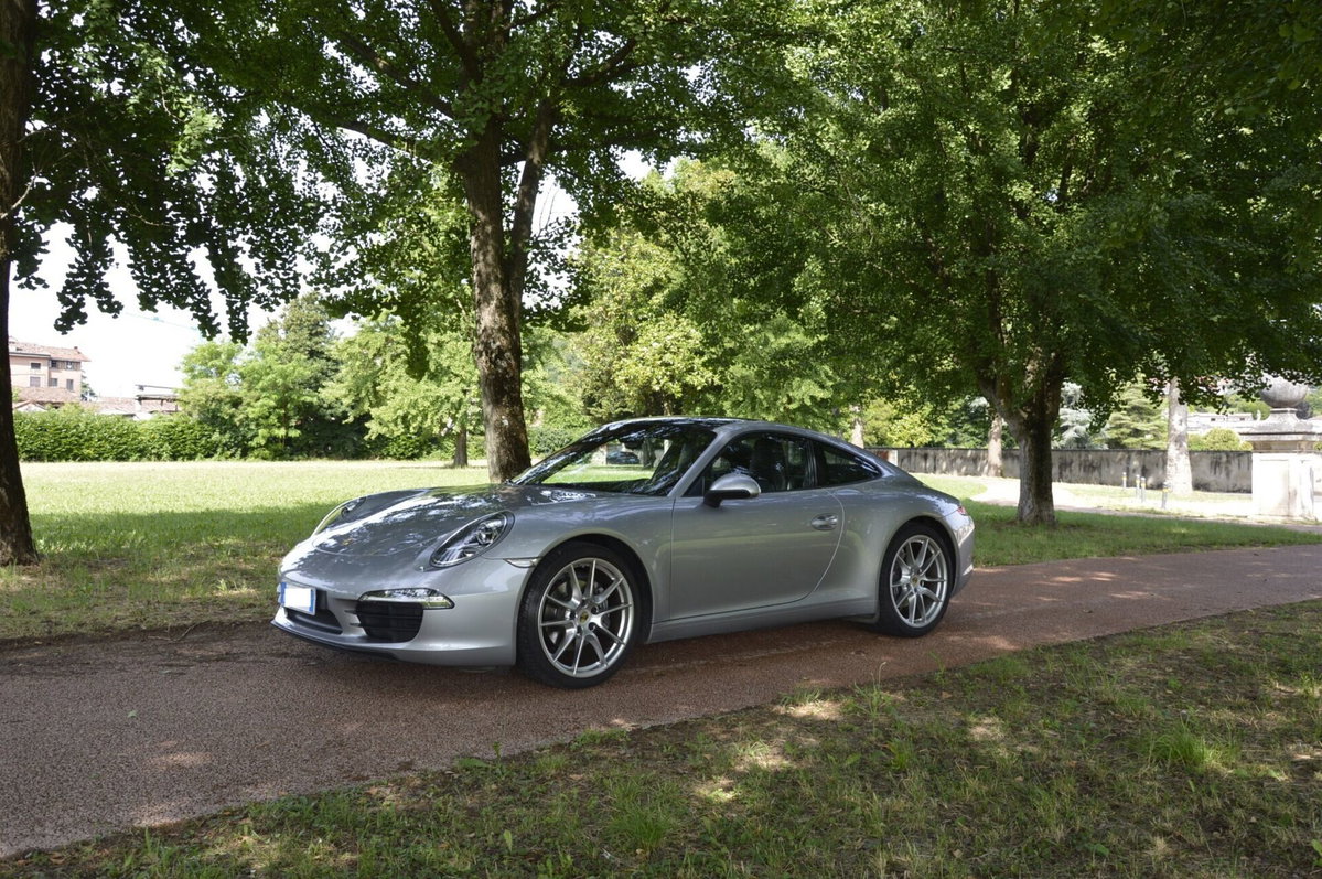Porsche 911 Coupé 3.4 Carrera (2)