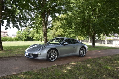 Porsche 911 Coupé 3.4 Carrera (2)