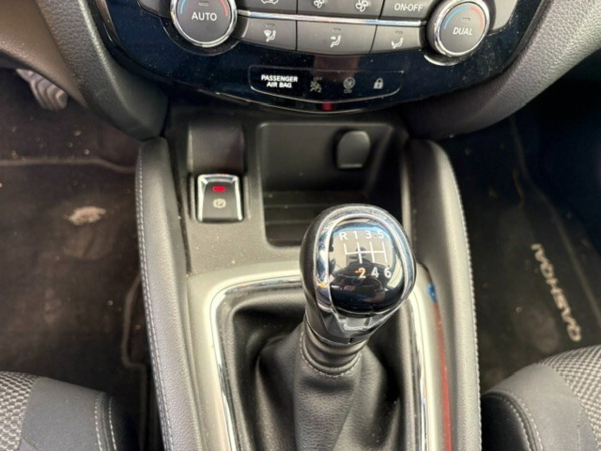 Nissan Qashqai 1.2 DIG-T Acenta (5)