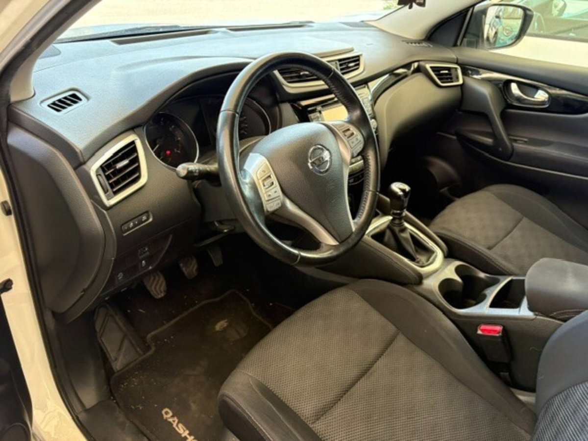 Nissan Qashqai 1.2 DIG-T Acenta (6)