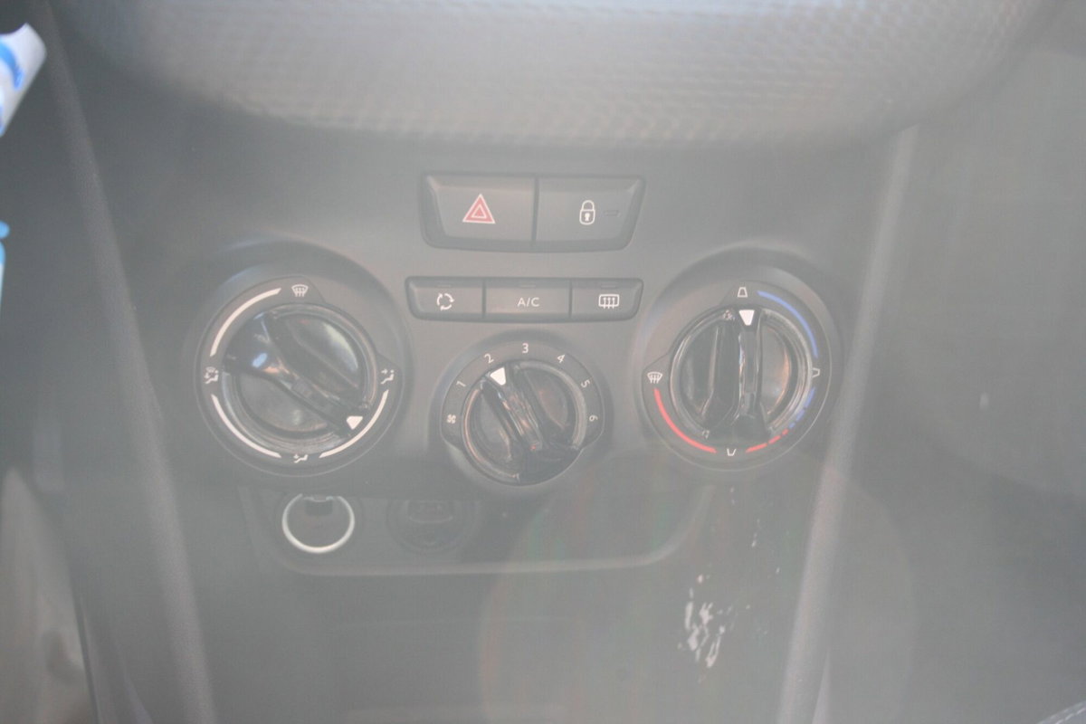 Peugeot 2008 HDi 68CV Active (8)