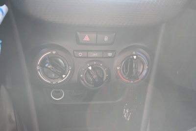 Peugeot 2008 HDi 68CV Active (8)