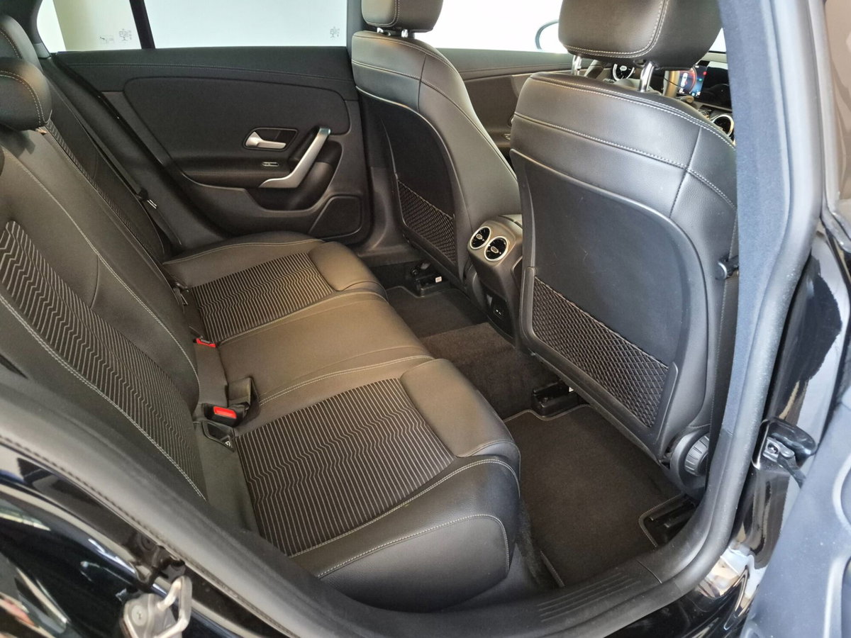 Mercedes-Benz CLA Shooting Brake 200 d Automatic Shooting Brake Sport (15)