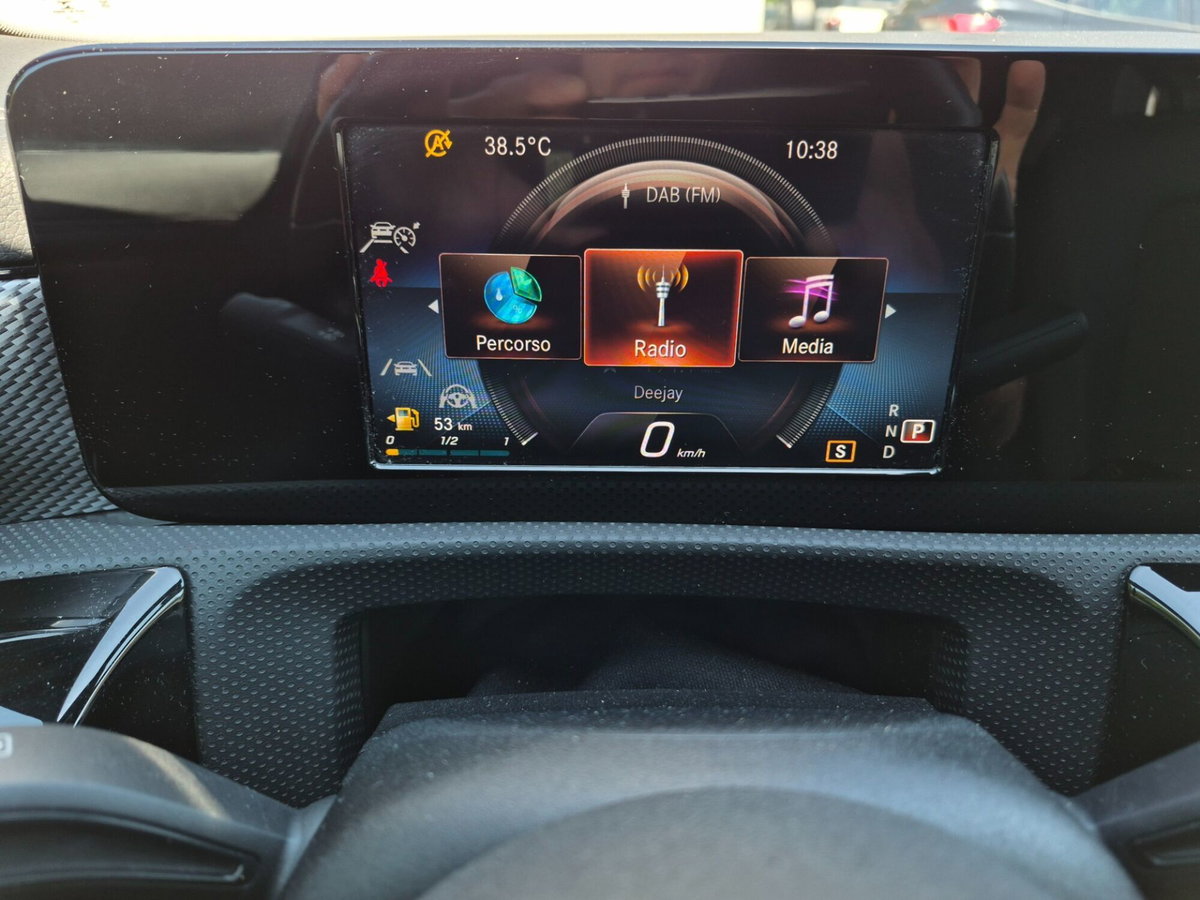Mercedes-Benz CLA Shooting Brake 200 d Automatic Shooting Brake Sport (19)