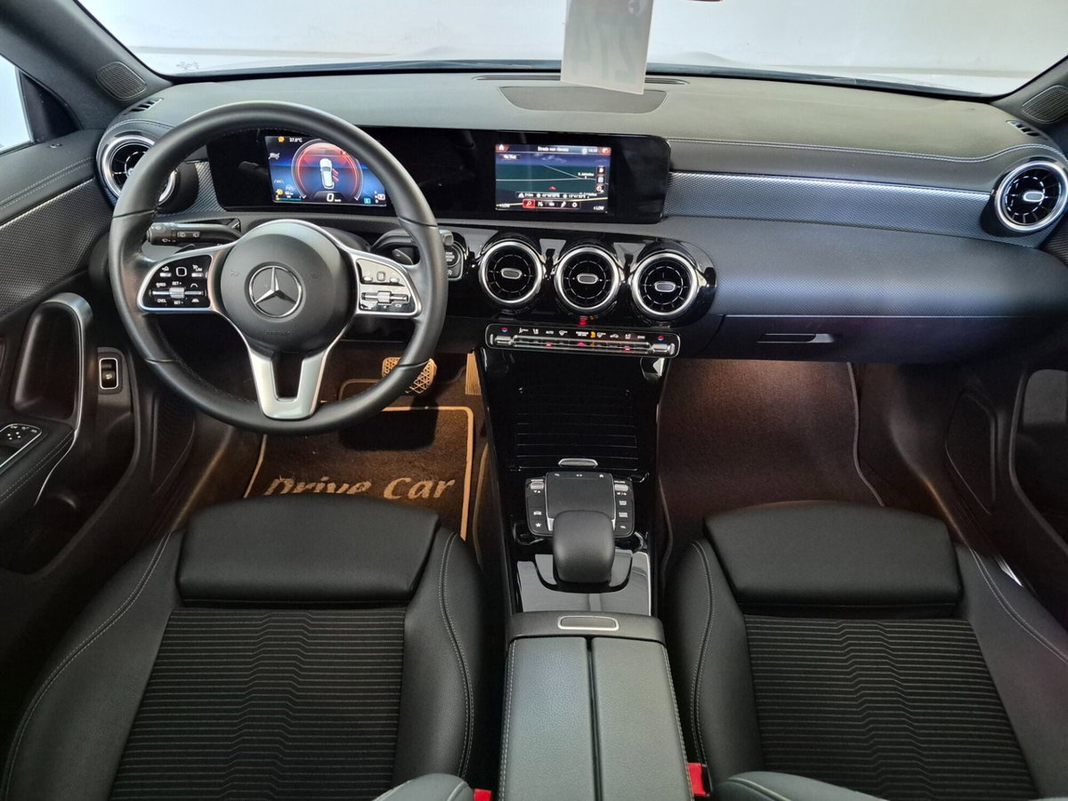 Mercedes-Benz CLA Shooting Brake 200 d Automatic Shooting Brake Sport (2)