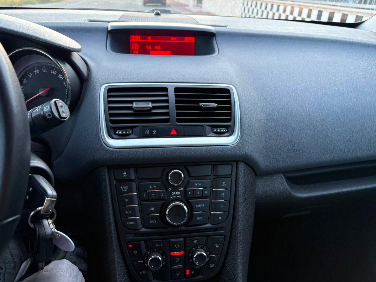 Opel Meriva 1.7 CDTI 110CV Cosmo (13)