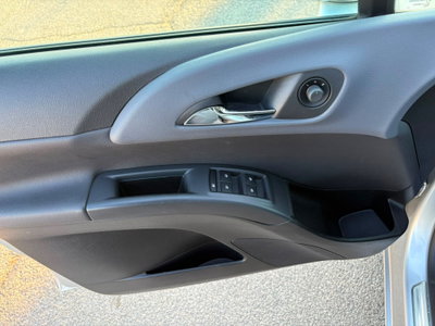 Opel Meriva 1.7 CDTI 110CV Cosmo (9)
