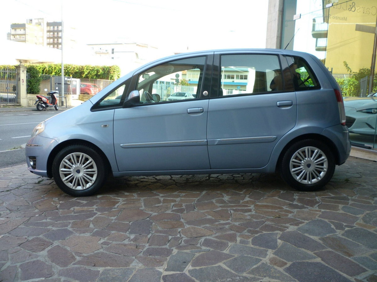 Lancia Musa 1.4 Oro Ecochic GPL (4)