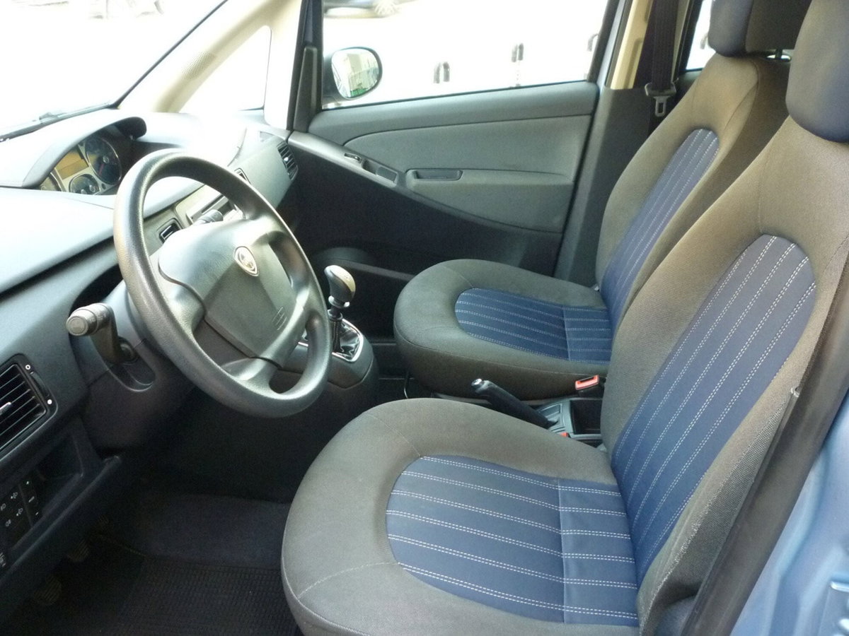 Lancia Musa 1.4 Oro Ecochic GPL (7)