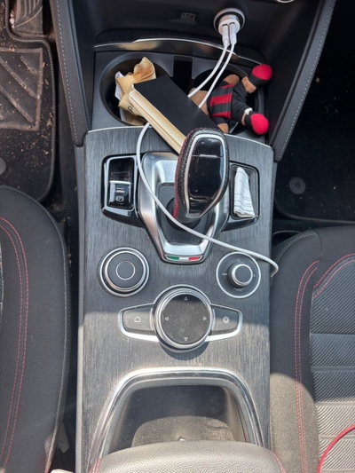 Alfa Romeo Stelvio Stelvio 2.2 Turbodiesel 190 CV AT8 Q4 Super Business (11)