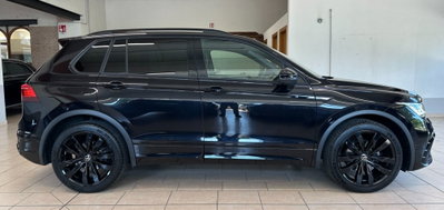 Volkswagen Tiguan 2.0 tdi R-Line 150cv dsg (17)