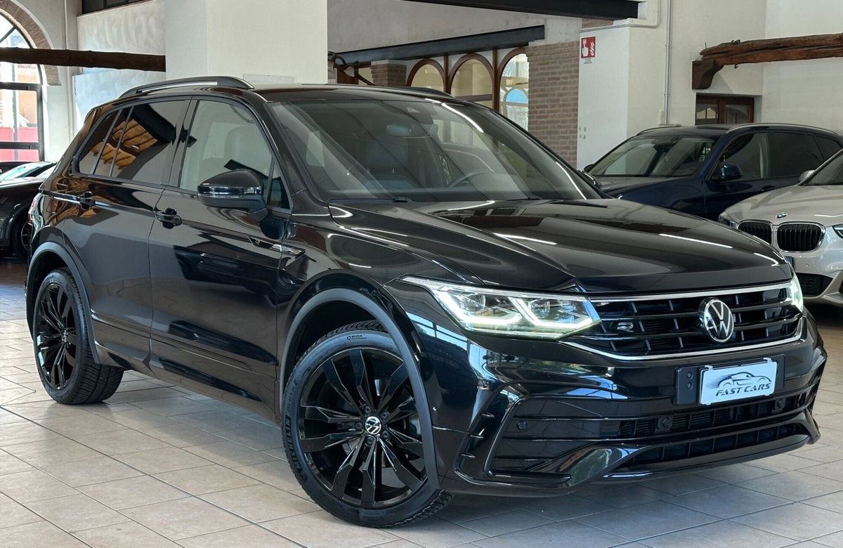 Volkswagen Tiguan 2.0 tdi R-Line 150cv dsg (3)