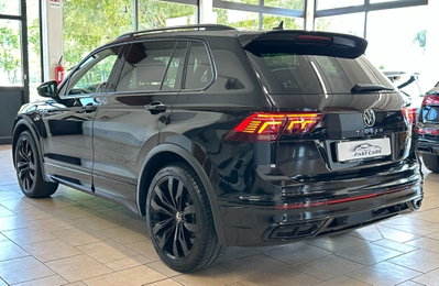 Volkswagen Tiguan 2.0 tdi R-Line 150cv dsg (4)
