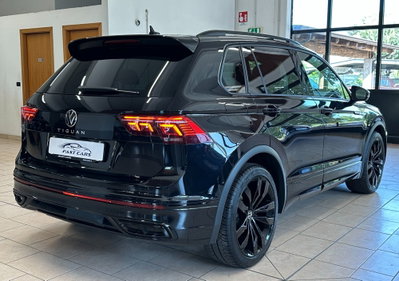 Volkswagen Tiguan 2.0 tdi R-Line 150cv dsg (6)