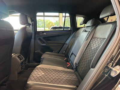 Volkswagen Tiguan 2.0 tdi R-Line 150cv dsg (9)