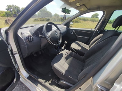 Dacia Duster 1.5 dCi 110CV 4x2 Lauréate (14)