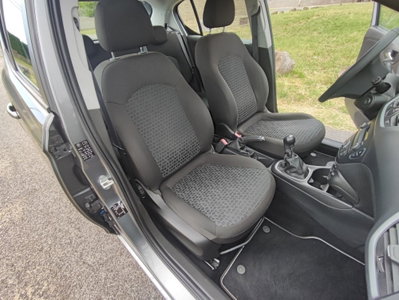 Opel Corsa 1.2 5 porte b-Color (13)