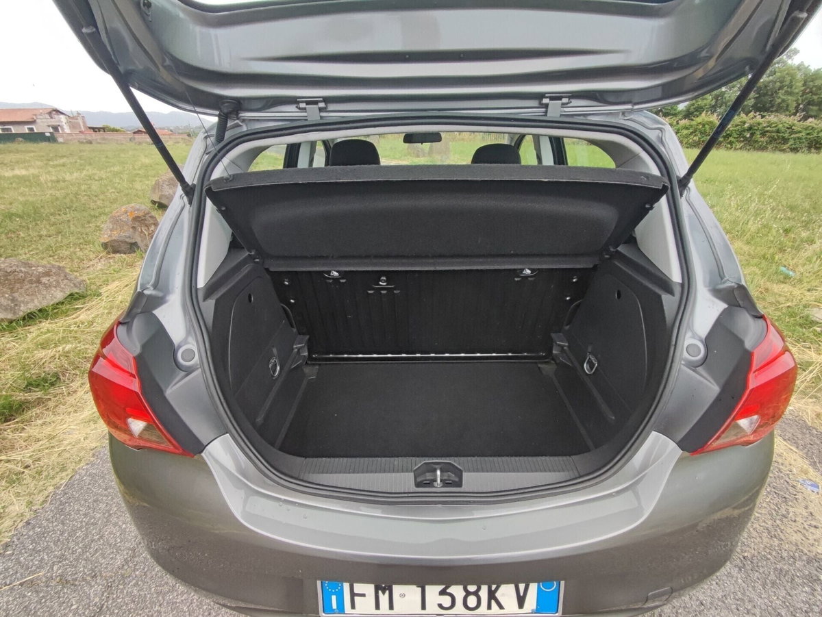 Opel Corsa 1.2 5 porte b-Color (17)