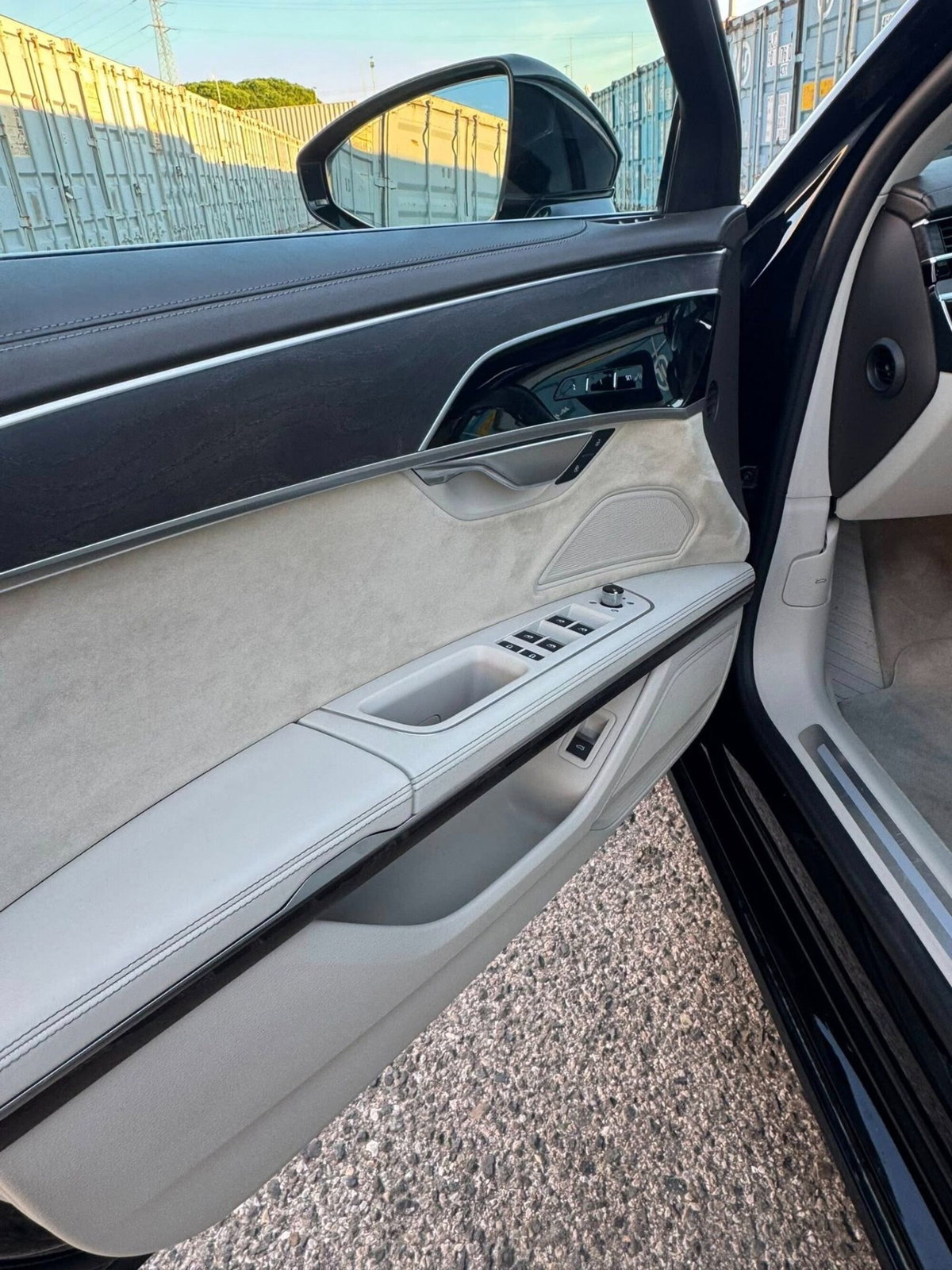 Audi A8 L 60 TDI 4.0 quattro tiptronic (18)