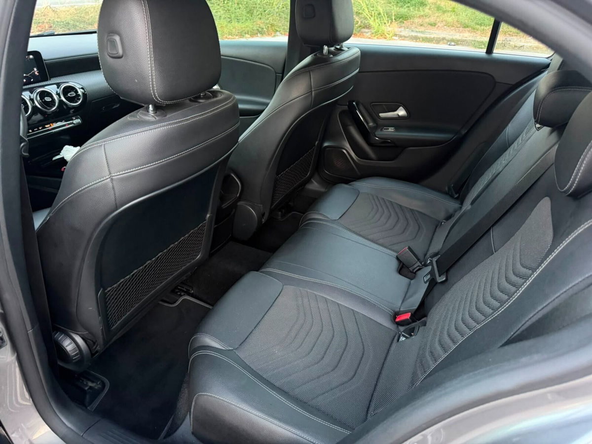 Mercedes-Benz Classe A 180 d Automatic Executive (10)