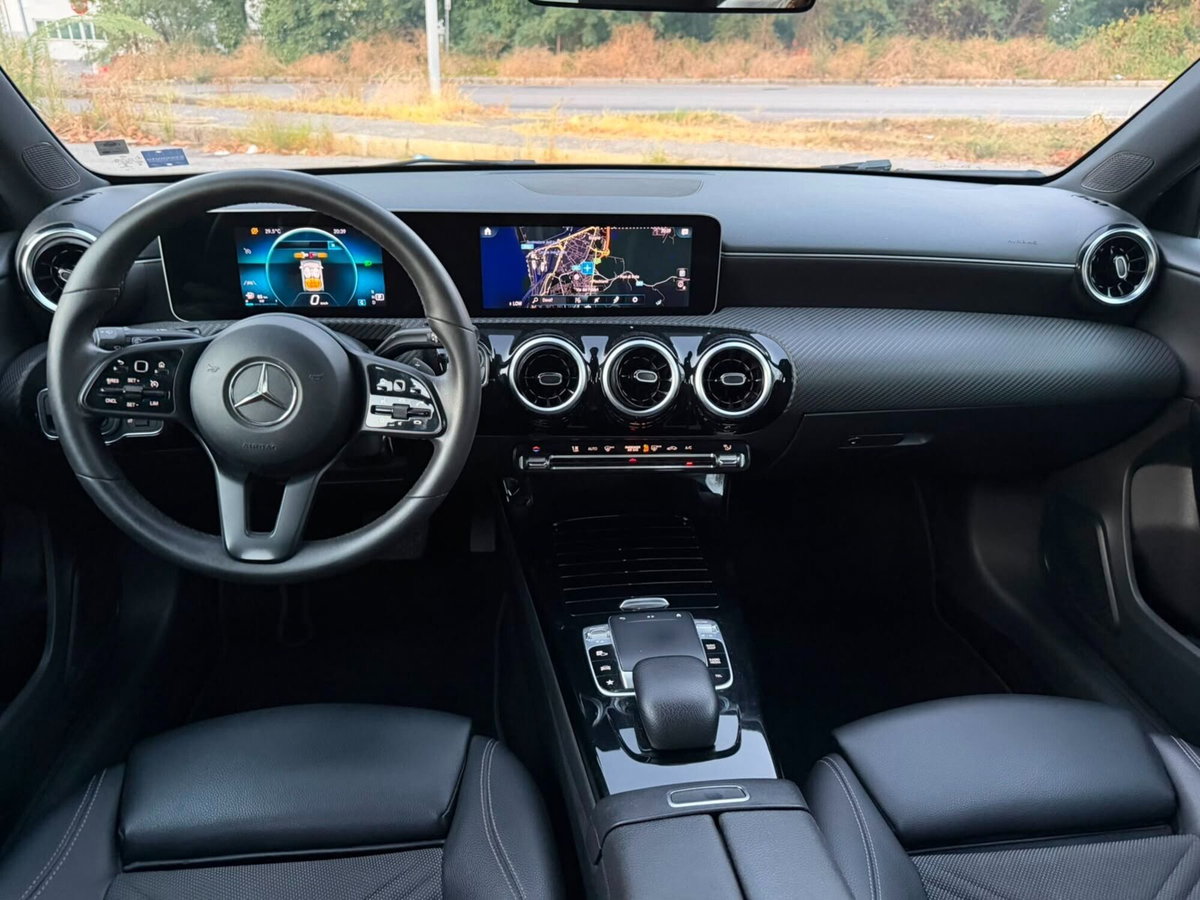 Mercedes-Benz Classe A 180 d Automatic Executive (15)