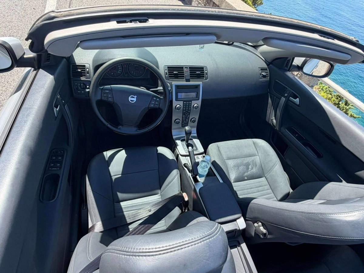 Volvo C70 2.0 D Summum (10)