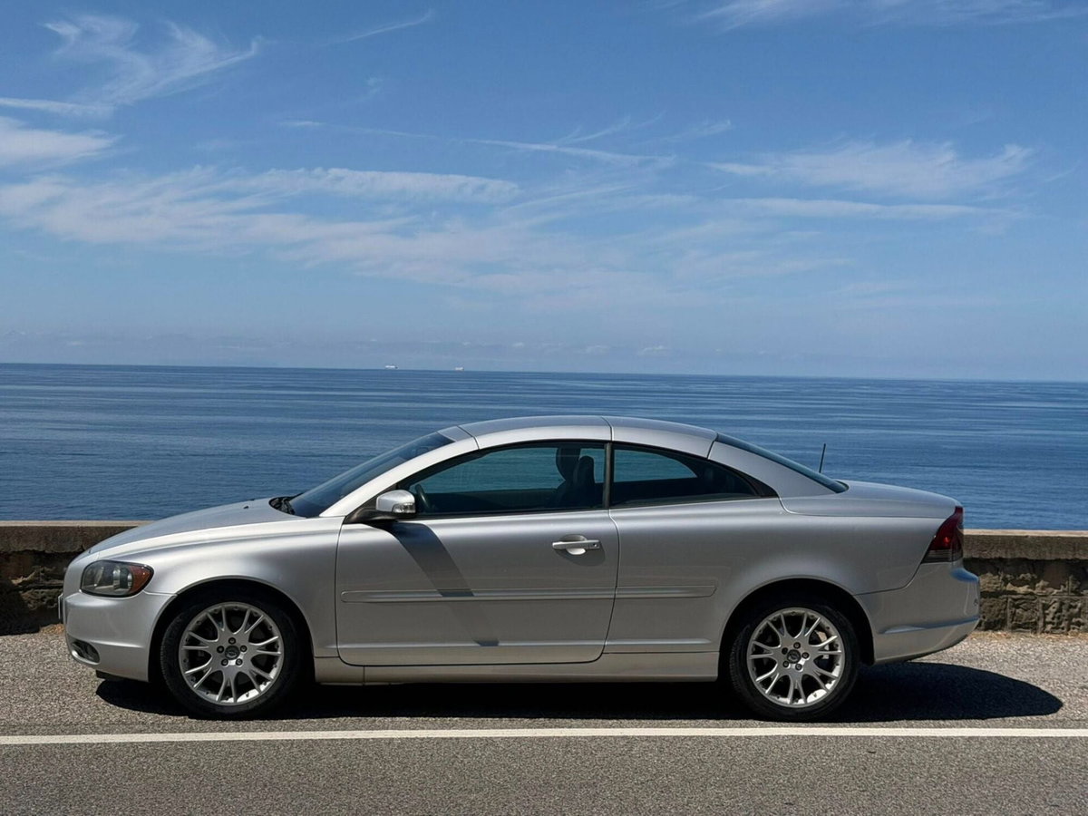 Volvo C70 2.0 D Summum (6)