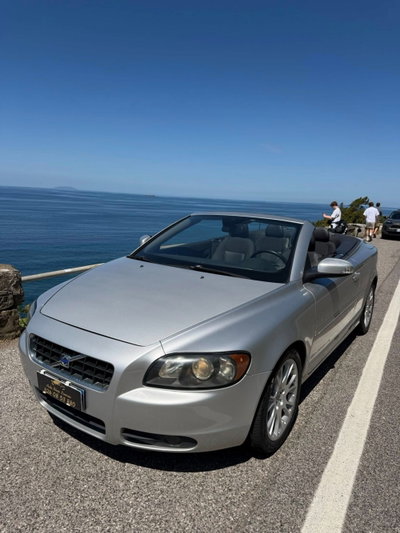 Volvo C70 2.0 D Summum (7)