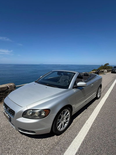 Volvo C70 2.0 D Summum (9)