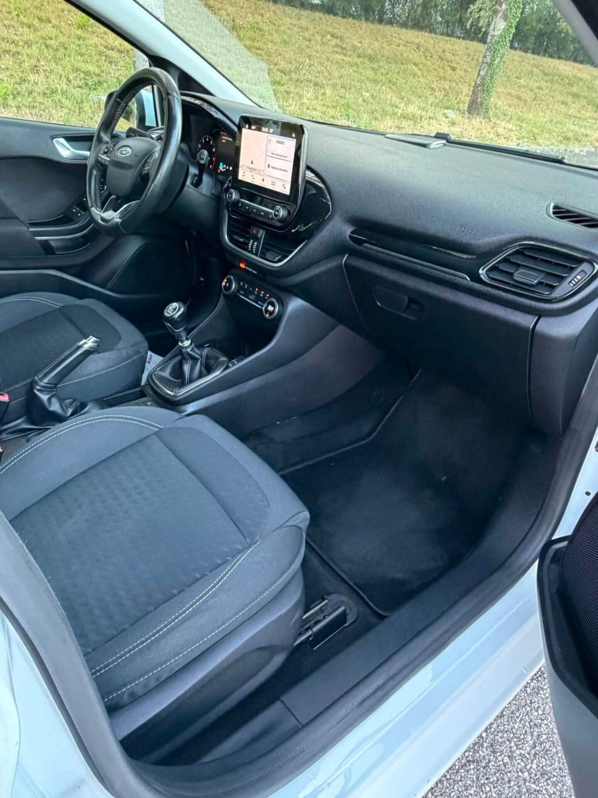 Ford Fiesta 1.0 Ecoboost 100 CV aut. 5 porte Vignale (15)