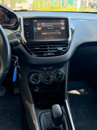 Peugeot 2008 100 Black Matt (15)