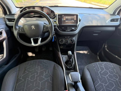 Peugeot 2008 100 Black Matt (19)