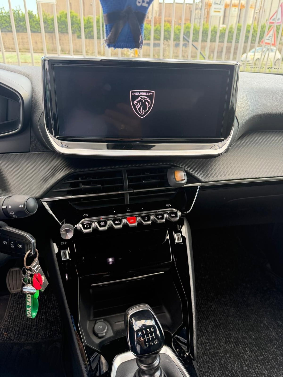 Peugeot 2008 1.2 turbo Allure 100cv (12)