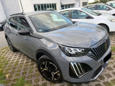 Peugeot 2008 1.2 turbo Allure 100cv (3)