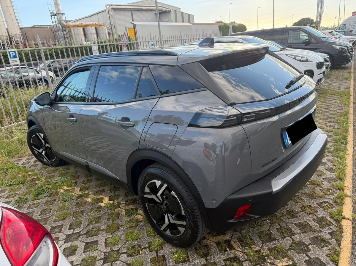 Peugeot 2008 1.2 turbo Allure 100cv (6)