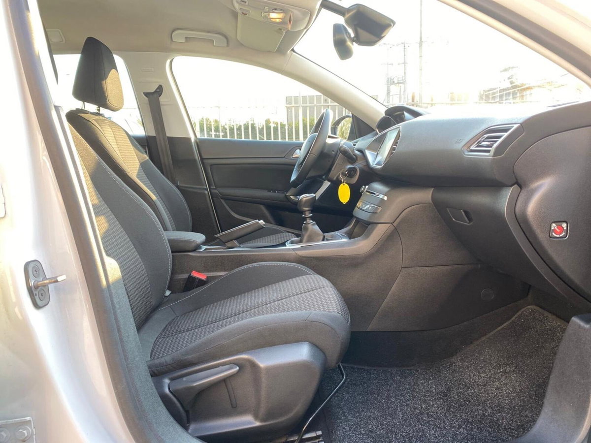 Peugeot 308 BlueHDi 130 S&S GT Line (14)